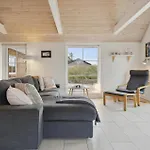 4 Bedroom Amazing In Σπίτι διακοπών