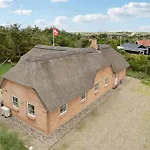 4 Bedroom Amazing In *
