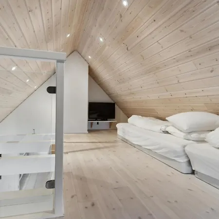 4 Bedroom Lovely In *