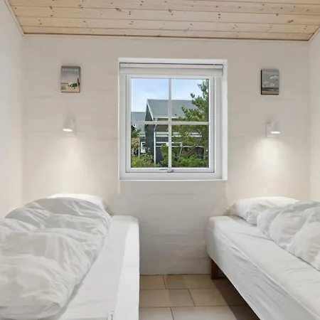 Holiday home 4 Bedroom Lovely In *