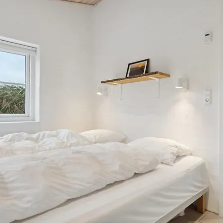 Holiday home 4 Bedroom Lovely In