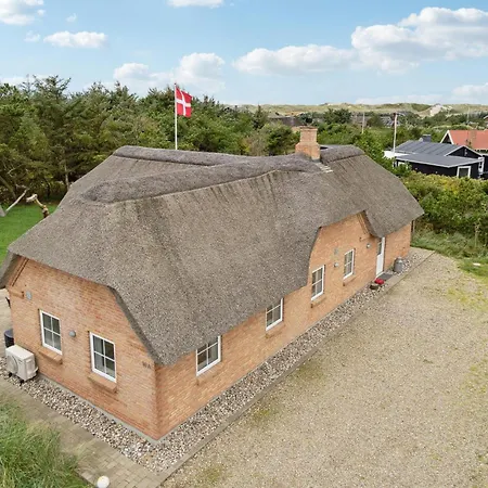 4 Bedroom Lovely In *