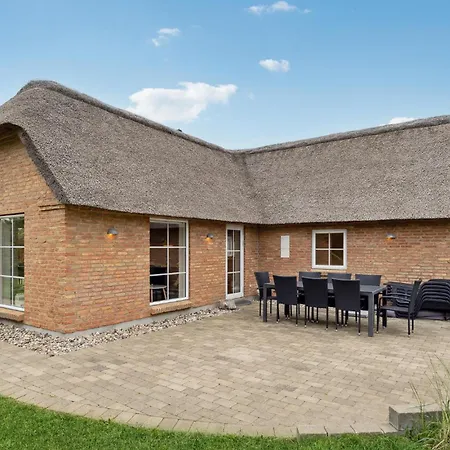 Vakantiehuis 4 Bedroom Amazing In