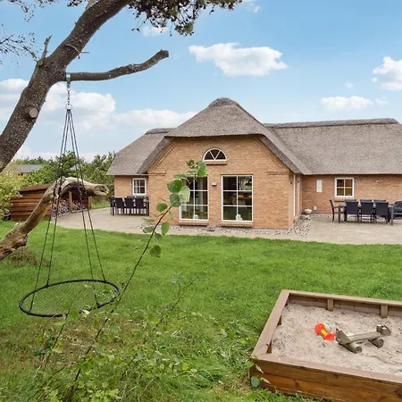 4 Bedroom Amazing In *