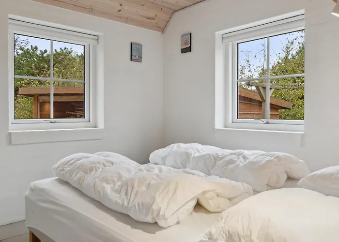 4 Bedroom Amazing In Holiday home Ringkobing