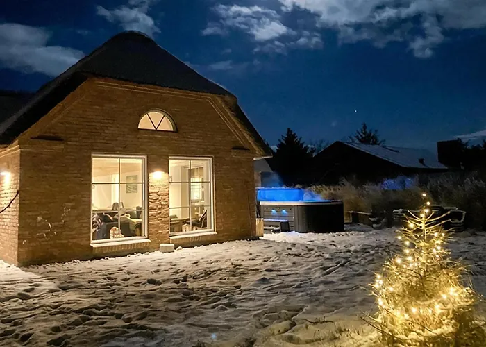 4 Bedroom Amazing In Ringkøbing